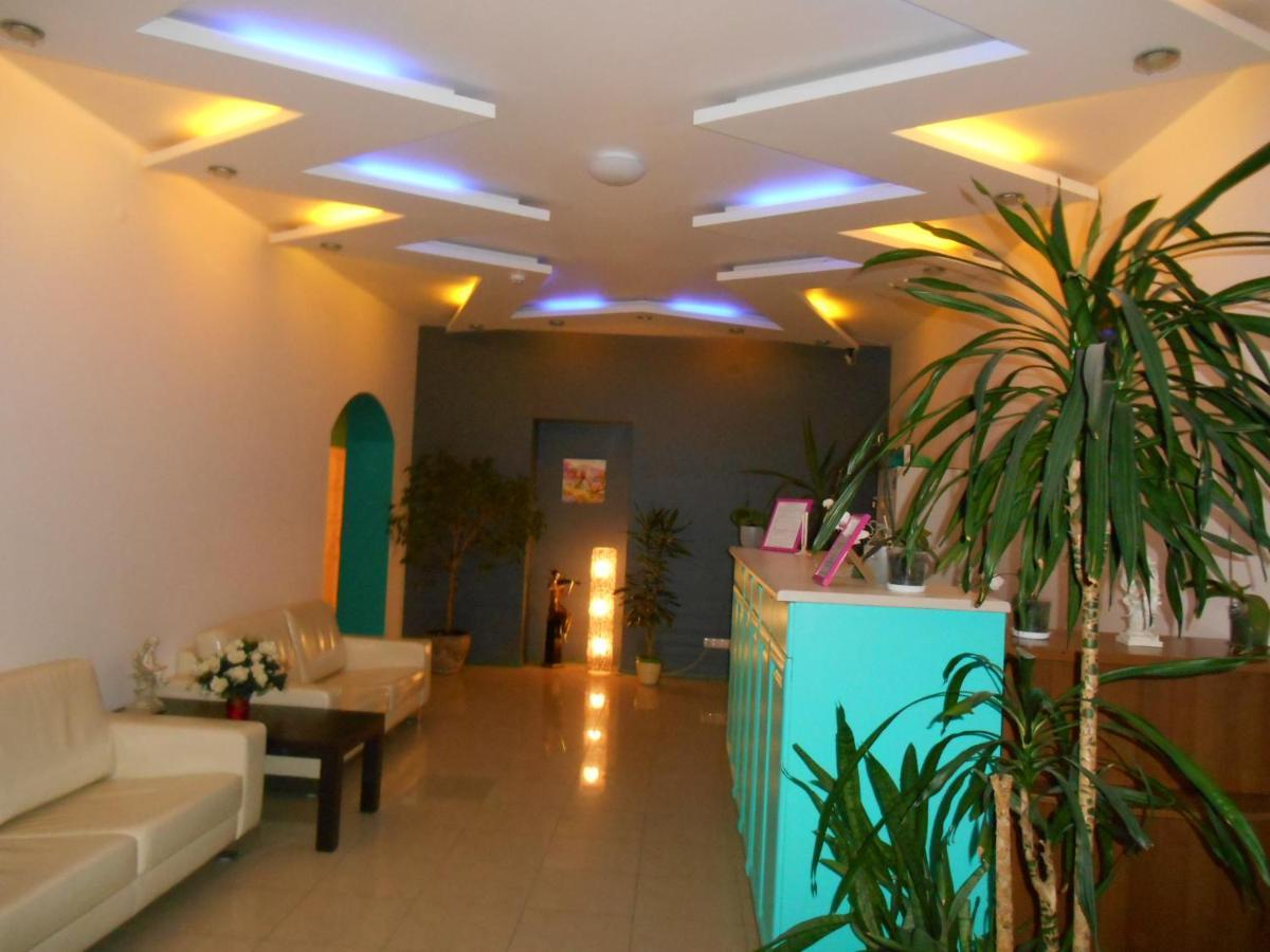 Happy Home Hostel Odessa Esterno foto